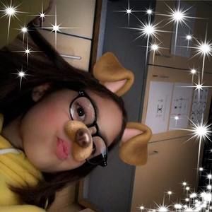 Meet your Posher, Yaneli